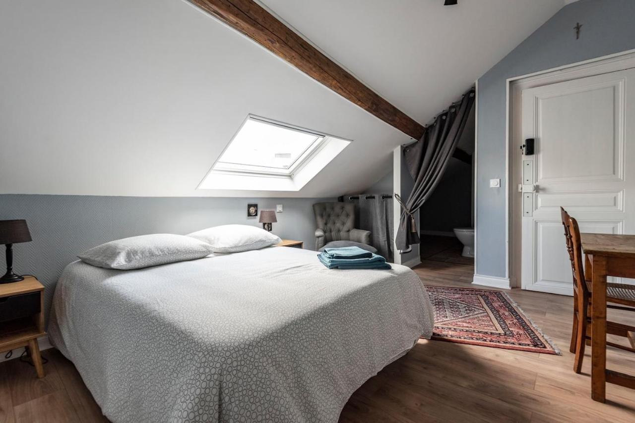 Suite Moet Ch - Reims Centre Ville Luaran gambar